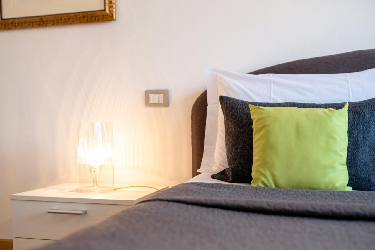 Luxury Flat In Town - Lucca City Center Esterno foto